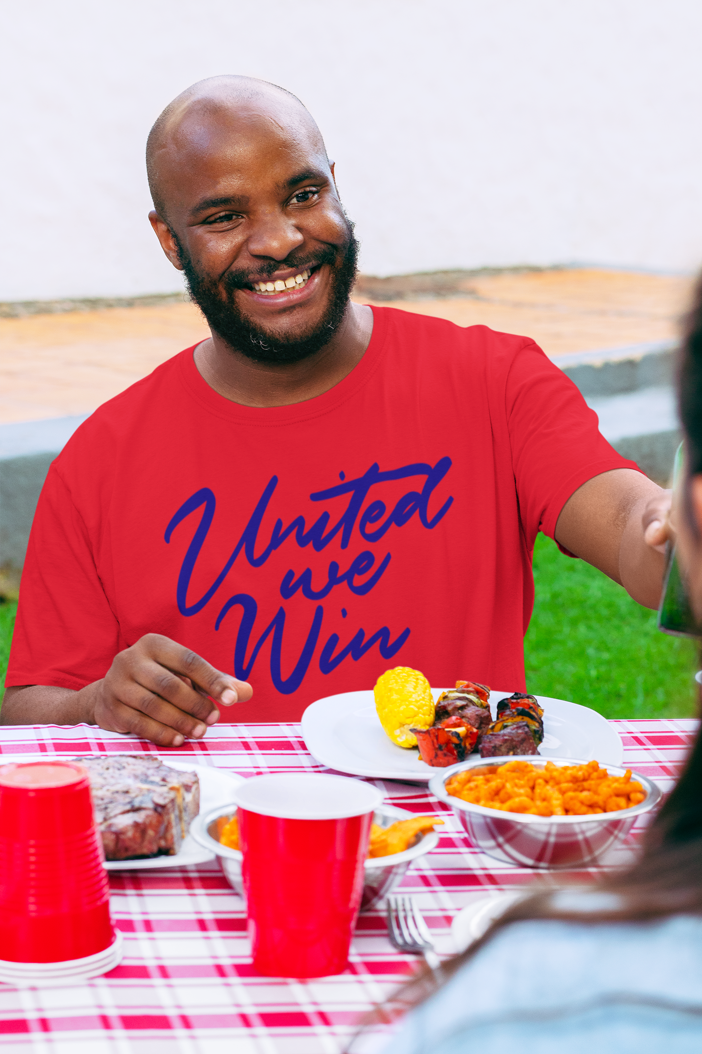 United We Win - T-Shirt